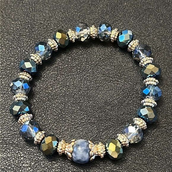 AB Faucet Crystal With Gold-tone Spacer & Natural Stone Bead Stretch Bracelet - Picture 14 of 16